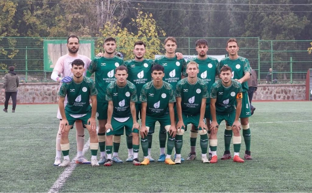 1984 Salihlispor, Kapancıspor karşısında oynadığı Salihli derbisini 4-1&nbsp;kazandı.